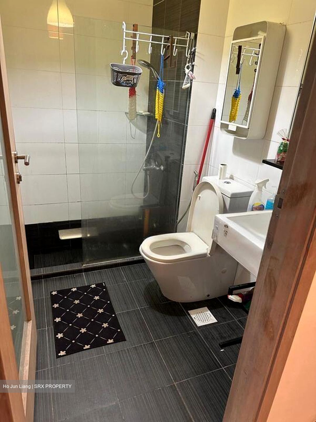 Suites 123 (D8), Apartment #469783261